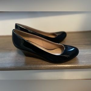 Forever Link Women's Patent Round Toe Wedge Pumps